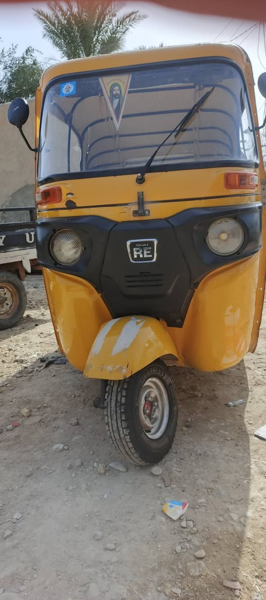 سلام عليكم ١٩رقم واسط مكينه تكص وبيه ضربه بلصفحه تخم تاير اكسن مكفول تكتك غير لمكينه ربع مايذب عليه مكاني كوت مركز المدينه خاص مغلق‏‪***********‬‏
