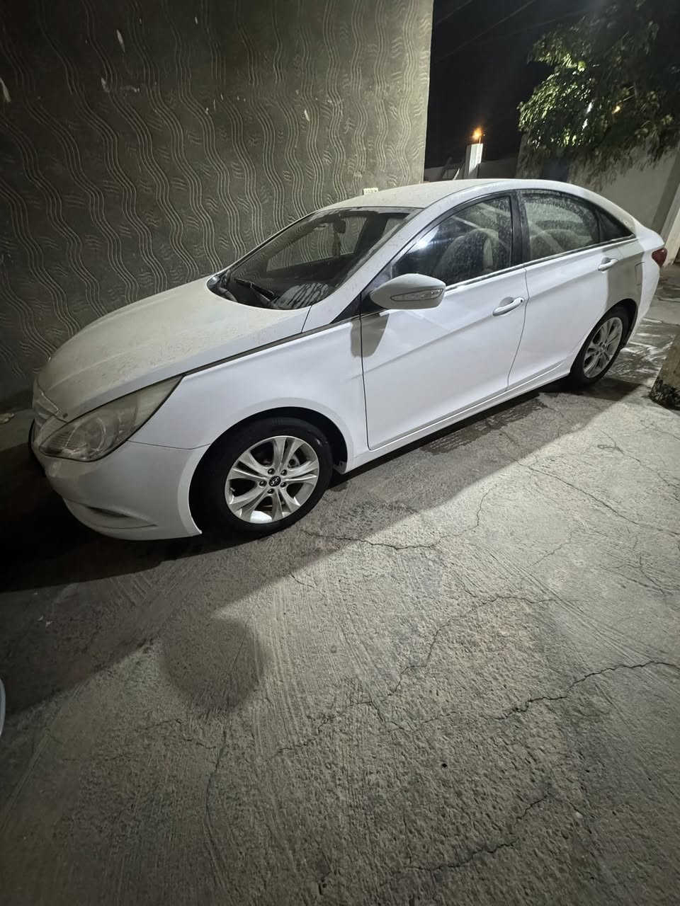 سلام عليكم سوناتهالفين ١٢ خليجي سياره جديده كفاله عامه ماشيه 160 موجوده بل بابل حله حلوه سياره وجاهزه الف ماتصرف عليه كير مكينه حداديه تبريد بسمي  السعر 137 وبيه مجال قليل وهاذه رقمي ***********
