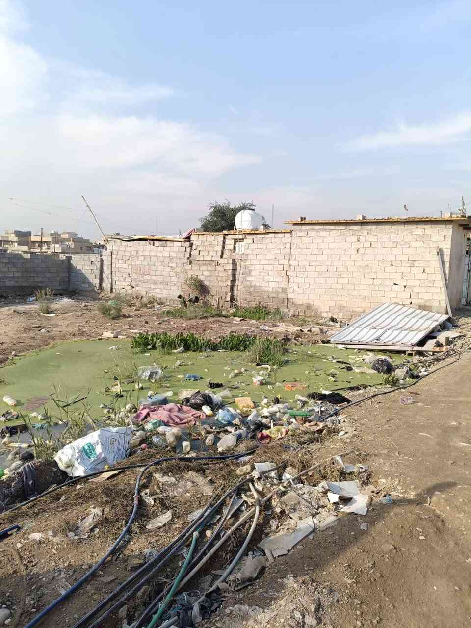 السلام عليكم للبيع القطعه ماء خطين ومجاري وتبليط و كهرباء وهواي تفاصيل بعد للاستفسار هاذ رقمي *********** بغداد الحسينيه مدخل شارع الحمل والحشد رقم 1
