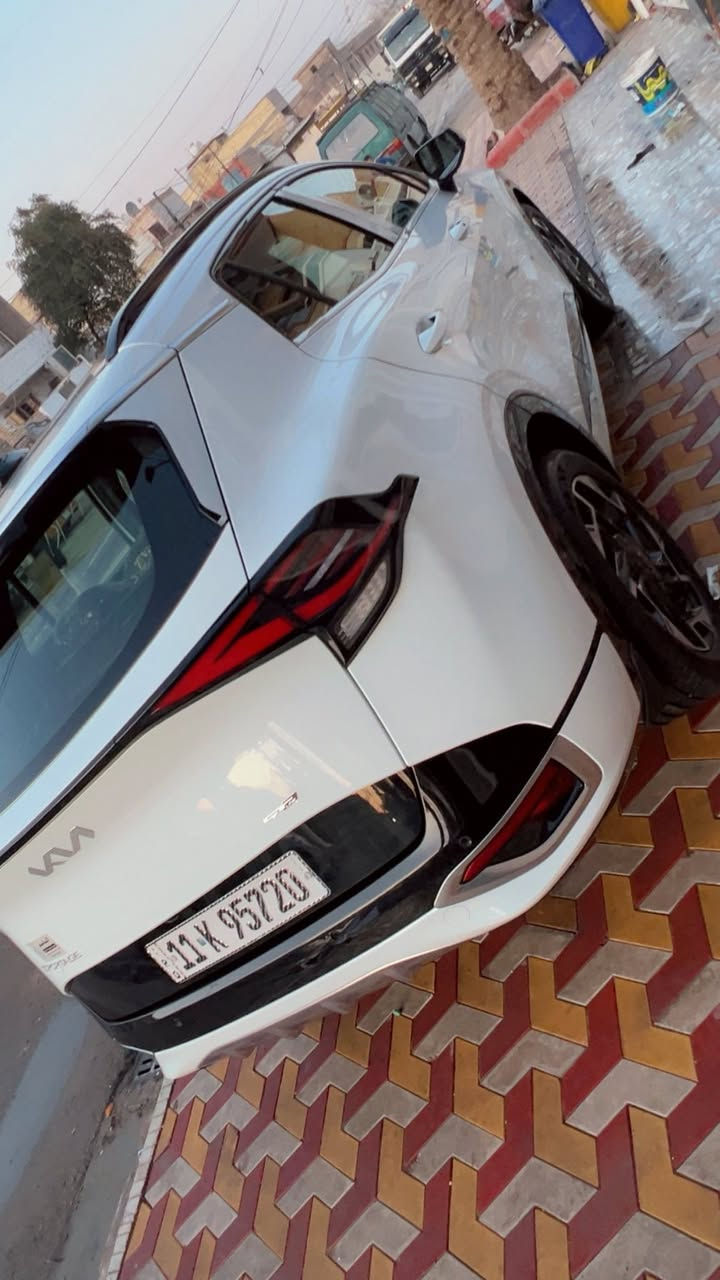 سبورتج  جي تي لاين 2025
كفالة عامة من كلشي شرط زيرو(
فول مواصفات اعلى فئة بالسبورتج (gt line 1/1)
 رقم بغداد دولي باسمي شخصيا هزة جديدة سنوية جديدة
ماشيه11 الف كيلو فقط 
ضمان كيا الدواليه خمس سنوات
- وارد خليجي 
-رادارات
‌‎ - بانوراما 
- بصمتين
‌‎ - مكينة.٢٠٠٠ دوش 
-‌‎ مرتبط بناقل حركة أوتو 6 نمر
‌‎ - عدد AIR BAG6
‌‎ - حساسات أمامية 
‌‎ - حساسات خلفية
‌‎ - لايت زينون + LED
‌‎ - كشافات 
‌‎ - بك لايت LED
‌‎ - ويل كب 19
‌‎ - قبضات أبواب من الألمنيوم
-‌‎ اريل نفكيشن
-‌‎ تشغيل عن بعد 
‌‎ -فتح الصندوق كهرباء ذكي 
‏-‎ دشبول شاشة 
‌‎ - شاشة ابل كار بلي واندرويد اتو
‌‎- كاميرا دوارة
‌‎ - المقاعد جلد اسود 
‌‎ - تدفئة المقود والكشنات الأمامية + تبريد الكشنات الامامية
‌‎ - مثبت السرعة Cruise 
- الأوامر الصوتية
‌‎- أوضاع القيادة  Drive Mode
‌‎ - فحص أنظمة السيارة 
‌‎ - حساسات ضغط اطارات 
‌‎ - شفتات مقود
‌‎- تبريد شاشة
‌‎ - هاند بريك بصمة 
‌‌‏- ABS 
‌‌‏ - Auto Hold    أوتو هولد
‌‌‏- ISO Fex        ايزو فكس
‌‎- نظام مانع الانزلاق
‌‎- نظام نزول المنحدرات 
‌‎- اشارة في المرايا الجانبية
‌‎- مخرج منفذ الطاقة 
‌‌‏- حساسات كامله داير السياره 
شاحن هاتف لاسلكي 
وسياره كفاله عامه

رقم ***********بغداد
