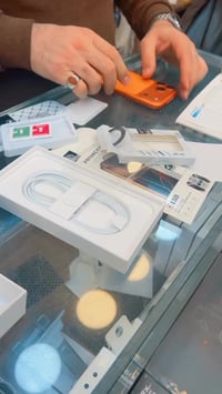 ايفون 17 برو ماكس جديد زلغ مابي بطارية 100 عدد الدورات 63 دوره 0773515...