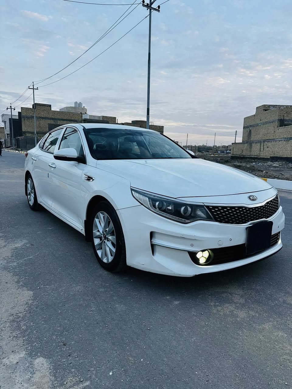 اوبتيما 2018 خليجي محرك 2400 دوش  رقم بغداد كفاله عامه  وماناقصها شي السعر 185 مكانها الناصريه
***********
