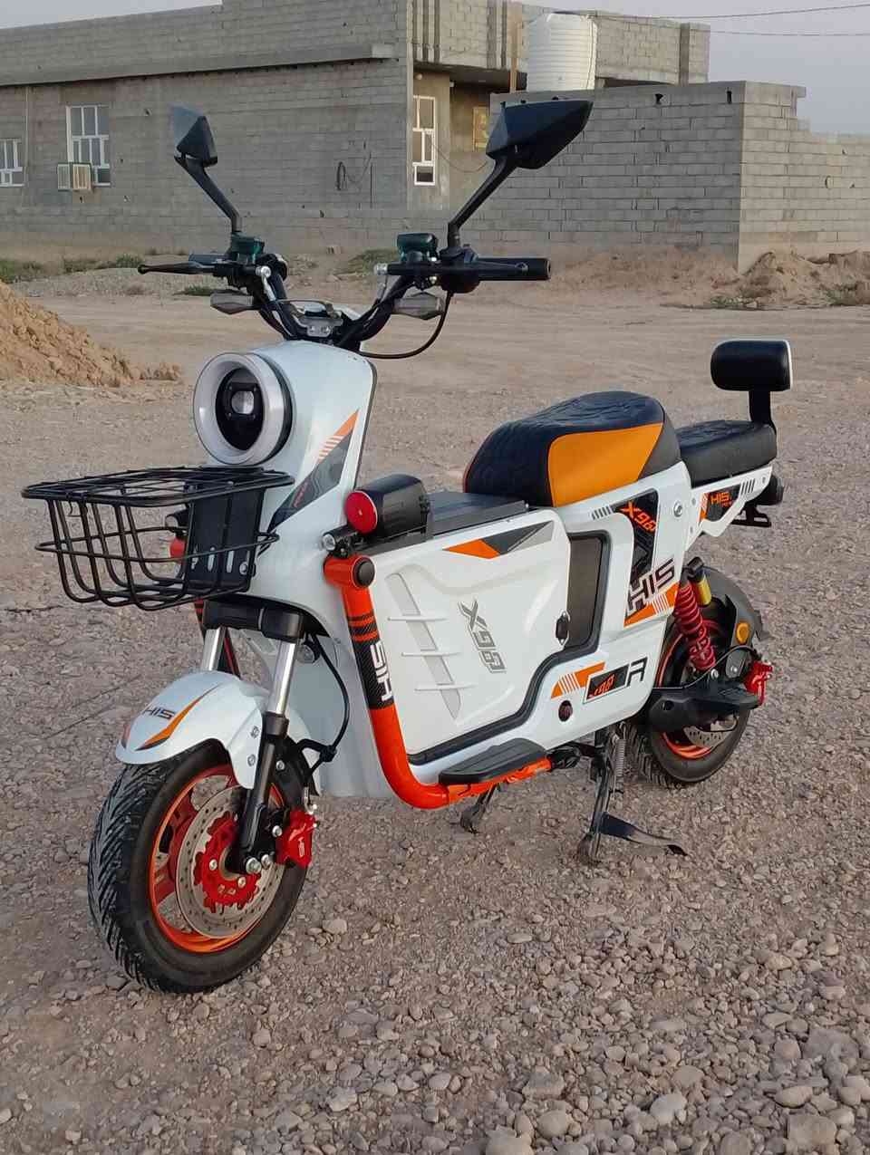 سلام عليكم
دراجة شحن للبيع 
X900 2025 خمس بطاريات
السعر 400 للأتصال ***********
