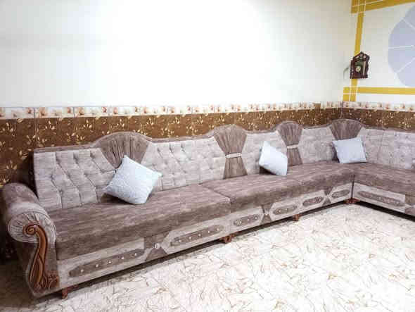 يالله تخم ديوان 7امتار تفصال حطاطه مو سوكي  مستخدم شي قليل اي عيب مابي ويا4كوشات  السعر 300بي مجال العنوان كركوك حي العروبه قرب جامع الامام علي  الشراي يجي خاص او يتصل *********** مو شراي لا تعبني
