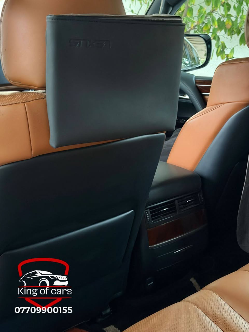 #للبيع 📢

#ملاحظة السعر ( رد تلقائي )

 🚘 للبيع: لكزس LX 570 (سوبر سبورت / بريم)

 ☑️ موديل 2021  ( مكفولة كفالة عامة ) اخت الزيرو 

 ☑️ ماشية 30 الف فقط

 ✍️ المواصفات 

 ☑️ محرك 8 سلندر 5.7 لتر (خليجي)

☑️ نظام دفع رباعي مع جكات فورويل

☑️ بصمة تشغيل وبصمة أبواب

☑️ كاميرات محيطية 360 درجة

☑️ فتحة سقف + صندوق كهربائي

☑️ تبريد وتدفئة مقاعد (داخلية جلد درجة أولى)

☑️ رادار ونظام تنبيه الخروج عن المسار

☑️ نظام صوتي فاخر وشاشات خلفية

☑️ تحكم ستيرن كامل ومثبت سرعة

رقم صاحب السيارة 
***********
***********
