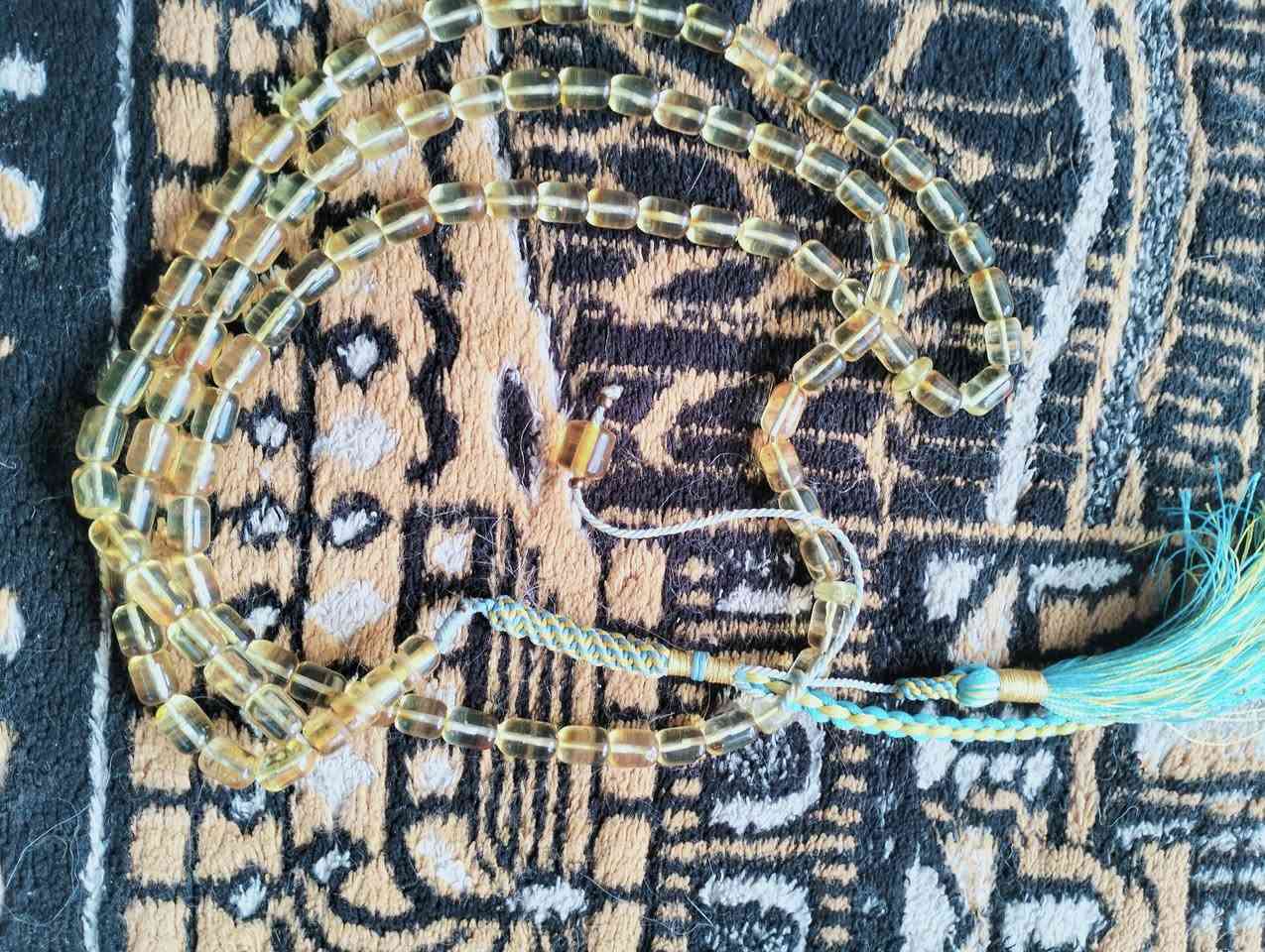 عظم عاج قديم طمغه وذهب الرجال كهرب عطش
‏‪0783 292 8421‬‏
بي واتساب
