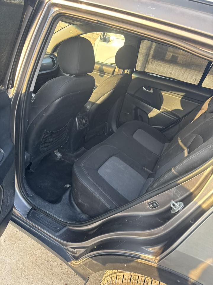 كيا سبورتج 2015    كير ومحرك مكفول شرط جديده  سياره جاهزه من كلشي 
السنويه 2030
السعر110$ 
***********
فقط اتصال
