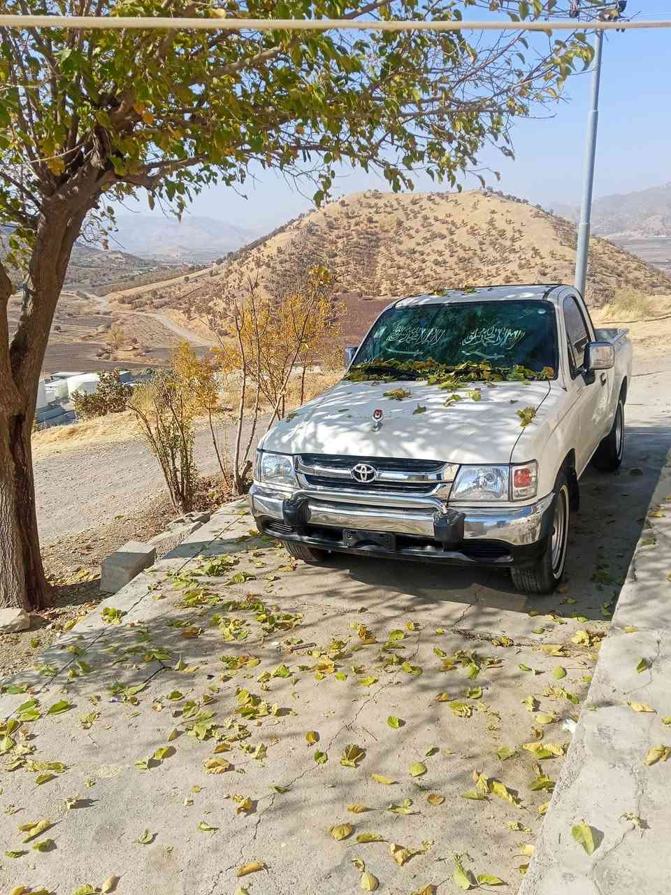 تۆیۆتا هایلۆکس2002پێش مۆنێکا
گێڕ مە کینە شانسی ئە کسل بە شە رت
مە کینە بە خاخ 3Rz مە رغوب ترینی
تە بریدو شاشە و   کارە بای کامل بە شە رت
مه رجی مانگی 2بە سە ر ئە چێ
چوار تایە ی لۆک  
دە عم و لێدراو  هیچی نیە   یە ک  پە ڵە بۆ یاخی هە یە لە بۆدیە کەی
هەمو گیانی وە زعی شە ریکە 

سە نە وی  خوارە و دراوە لە کۆمپیتە ر
کێشه و مشکیلە و هیچ ی نیە 

***********
