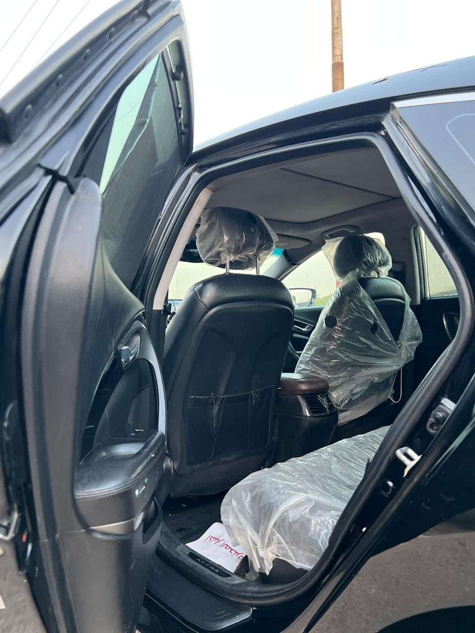 سلام عليكم 
ازيرا ١٥ وارد امريكي رقم بغداد بسمي سياره لمتد فول مكينه سته المرغوب بيها ٣ قطع صبغ بدون دواخل مكاني حله ***********  سعر ٩٧
