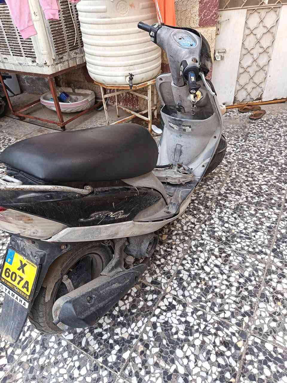 السلام عليكم دراجة ماكس منغولي مجفتة بس بيها كلج امام ماضبط عندي السعر 200الف العنوان الشعب حي اور قرب لحوم ابو سجاد ***********
