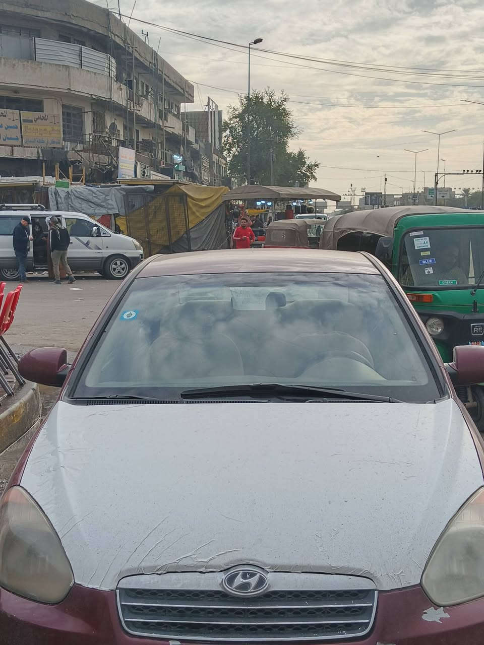 سيارة اكسنت موديل 2008 أمريكي  للبيع خصوصي لون ماروني بغداد   بيها ضرر  جاملغ امامي وبنيد البلادي السياره دوااخل كله جديد وكامل شاشه تايرات جدد كير كامل صدر أمامي جديد سياره بسمي وسنويه الله 28 السيارة ماشيهالسعر 90   وبيها مجال الشراي جاهزة السيارة اسبير جديد ماعليهة غرامات العنوان بغداد العبيدي ***********
