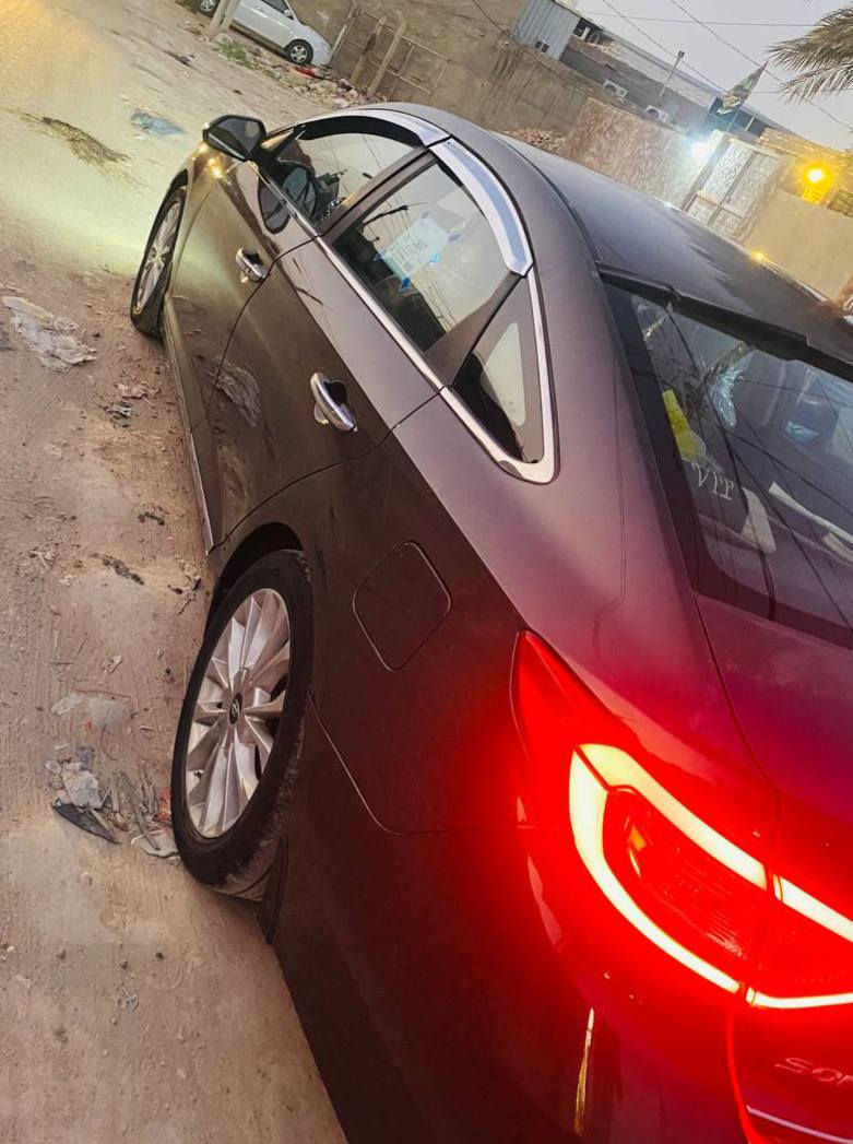 للبيع سوناتا خليجي موديل 2016 فول ماعدا فتحة سيارة مكينه وكير وحداديه وتبريد وتخم تاير كفاله رقم قادسيه شرط مداور سنوية لل28 منضومه غاز بيها ضربة جاملغ امامي وصبغ 3 قطع بيها جراد قليل الباقي كفاله سيارة جاهزه من كلشي مكانها نجف كوفه السعر 113 بيها مجال ***********
