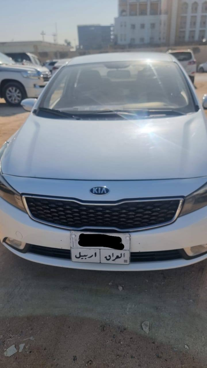 سيراتو ٢٠١٨ للبيع. بيه بارد جاملغ وباب خلفي وبيه بنيد مبدل. وحالوب ناعم بالقماره مابين.   بعد البقيه مابي شي سعر خاصص
***********. مكان النجف
