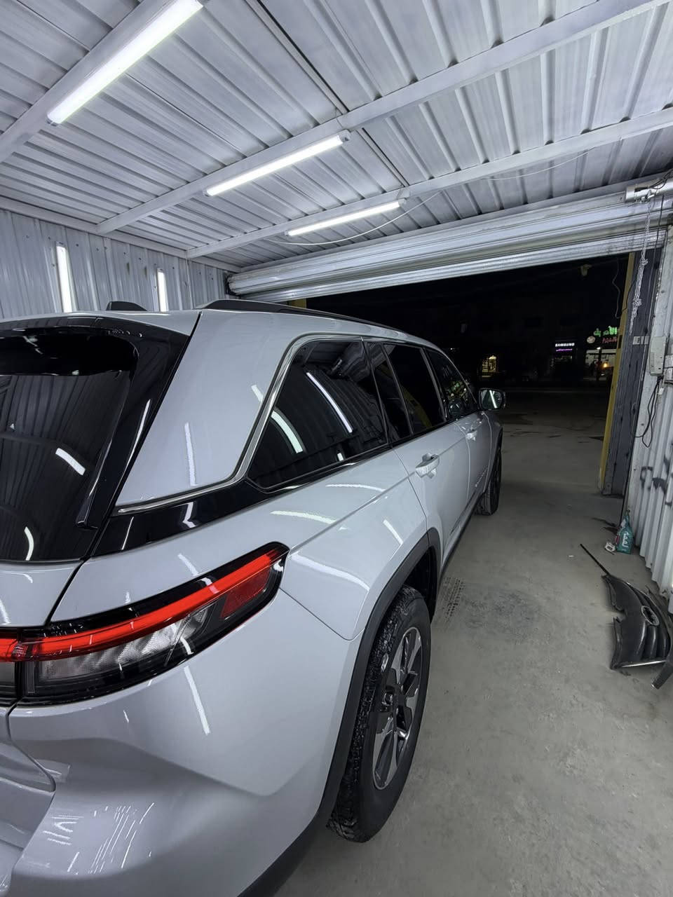 ياالله

السلام عليكم جيب كراند شيروكي 4XE 2024 وارد امريكي

Jeep Grand Cherokee 4Xe 2024 2.0L

         حجم المكينه : 2000  تيربو + هايبرد + بلك ان 

المسافة المقطوعة :27 الف ميل  

الضرر: جاملغ وربع بنيد صبغ

          حالة الايرباك : ستيرن ودشبول

#مواصفاتها

1.شاشه 

2.بصمه

3. تشغيل عن بعد

4.دمام خلفي

5.كشنات جلد

6.كشنات  ميموري

7.كشنات كهرباء

8.صندوك كهرباء

9.حساسات خلفيه

10. قطع تبريد 

11.اشاير بالمري

12.رادار امامي

13.رادارات 360

14.خمس وضعيات قياده

15. بنوراما فتحتين

16. كير ماوس

17. نظام منحدرات

18. هيترات بالكشنات 

19.ويل كب كروم

20.لايتات لد

21.بكلايت لد

22.كشافات

23.بصمة ابواب

جكات هايدورليك

بدون دواخل 

(بدوون شواصي

فول مواصفات 1/1 جاهزه مرقم بغداد تحويل ثاني يوم

للتواصل: ***********

صور الحادث ناشره بل صور
الصبغ ربع البنيد وجاملغ وبارد بسيط بل باب
