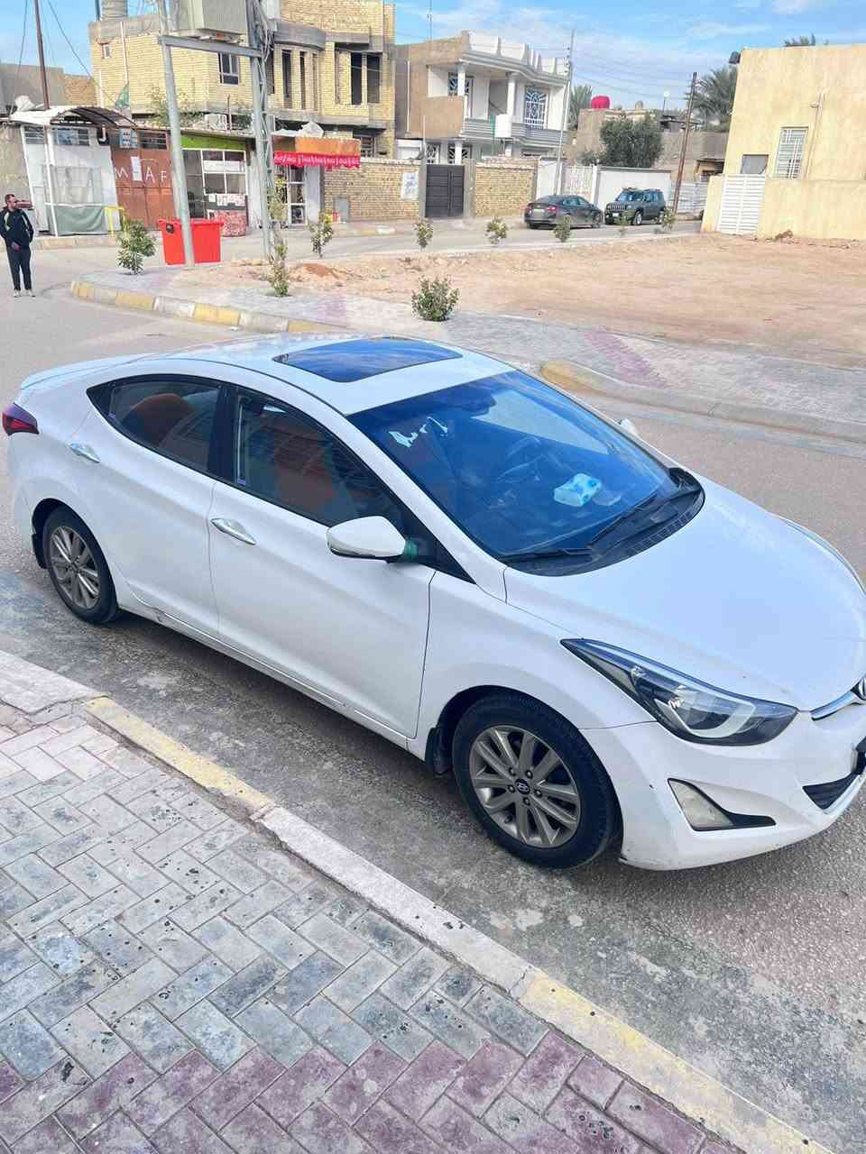 السلام عليكم
النترا للبيع 
مديل ٢٠١٤ لون ابيض خليجي رقم بابل بأسمي السياره جاهزه من كلشي مكانه كربلاء السعر ١٢٠ وبيه مجال والسونار موجود بل نشر 
***********
