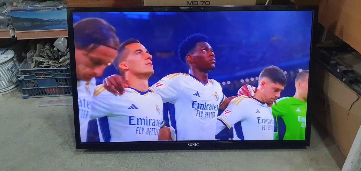 تەلەڤیزۆنی سۆنیک قەبارە 42 سمارت
ئەندرۆید 13نرخی 110000 لە هەولێرە
پەیوەندی بکەن بە واتساپ *********** أربيل, العراق
