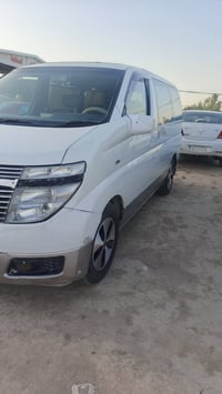 نيسان كوندر • ٢٠٠٣ • ٦ سلندر