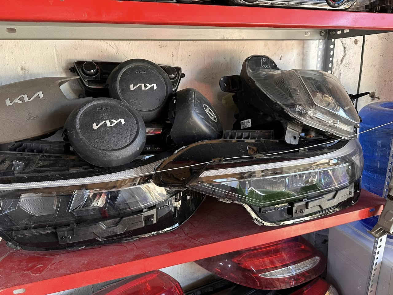 السلام عليكم
مجمع محمد البديري 

لتجاره قطع غيار سيارات كوري 

عنوان : ديوانيه / حي صناعي / يوجد توصيل 

*********** / ***********
