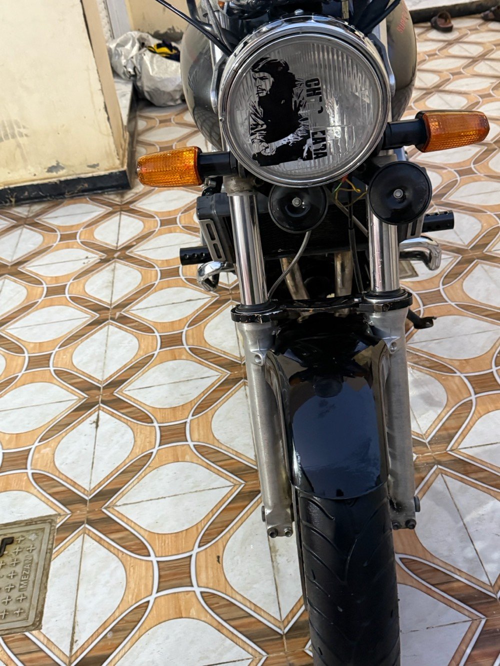 النوع سيبي فور 400جيل اول شرط كلها بلاد الدراجه ماشيه 4000دراجه زيرووو صارلها 4اشهر من نزل من معرض الهوندا من كركوك دراجه شكد ماكول عليها جديده بعد اجدد مشروطه من كلشي بلجيسسس العنوان 
ديالى المقداديه 
