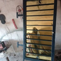 باب حديد • ١م×٢م • بغداد