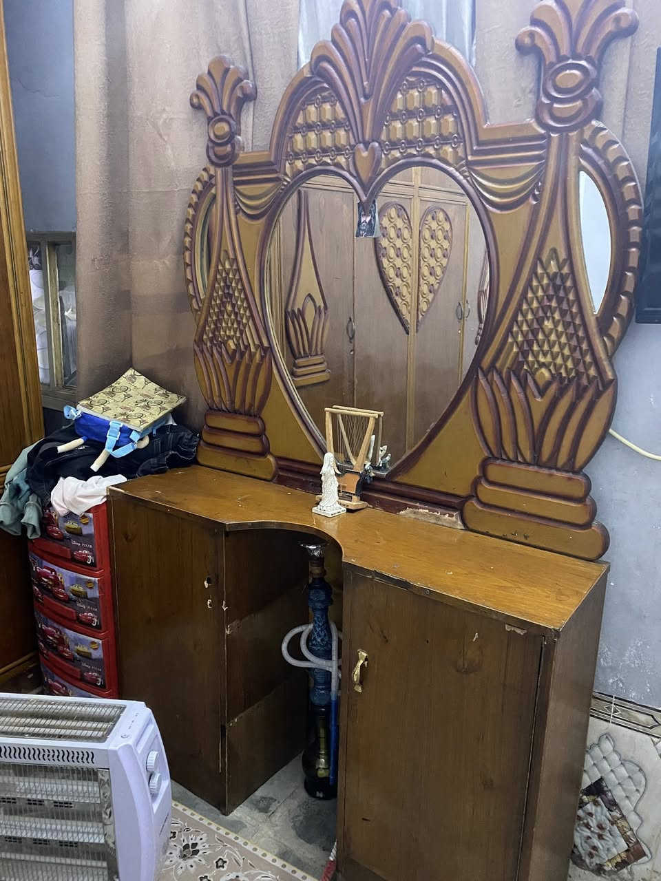 السلام عليكم غرفه نوم كامله البيع مكان بغداد مدينه الصدر ***********
