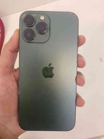 13 برو ماكس شرق اوسط نموذج m  ذاكرة ٢٥٦. بطارية ٨٤ المعلومات كاملة بالصور ويا علبه مبدل شاشة فقط كلشي شغال السعر ٦٤٠ الف مستعجل مكاني ديوانية حي العصري   رقمي ***********
