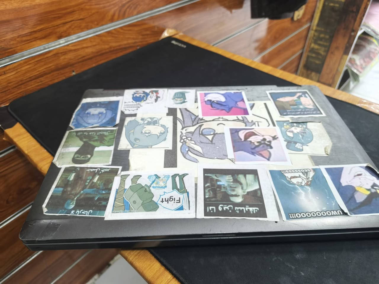 السلام عليكم
برو بوك جيل ثالث للبيع هارد hdd500 رام ٨ وندوز ٧ كفر جوه مابيها سماعات متشتغل الباقي شغال معالج HQ معالج قوي يفيد تصفح و شغل اوفيس 
السعر ٥٠ الف 
***********
