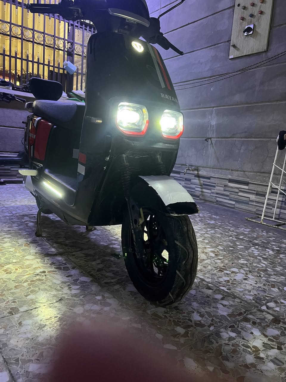 السلام عليم دراجة شحن للبيع للاستفسار الرقم *********** السعر800
