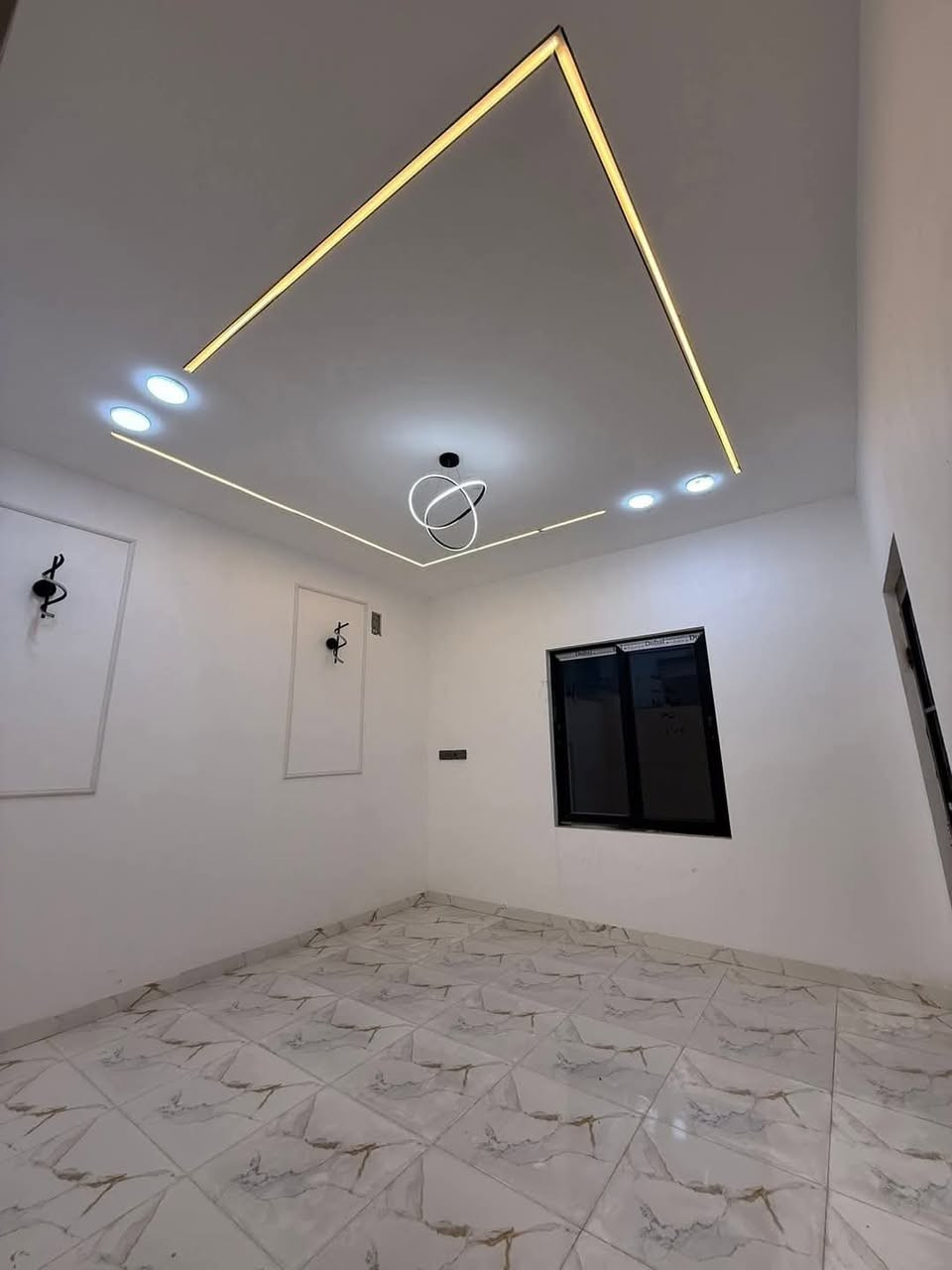 الدار للبيع 🏠

المساحه 150 م

العمق 20

الواجههه 7.5 

الدار طابقين 
5 غرفه ومطبخين وصحيات 2 وكراج 

📍عنوان الدار. موصل حي الاركان 

عرض خاص لفترة محدودة – بيت واسع وجاهز للسكن بأفضل سعر في المنطقة.
بيت متكامل بموقع مميز وسعر منافس.
٠

• زورنا بالمكتب  المدينه للعقار أو راسلنا على الخاص،

•للتواصل 
اسيا 
***********
كورك 
***********
