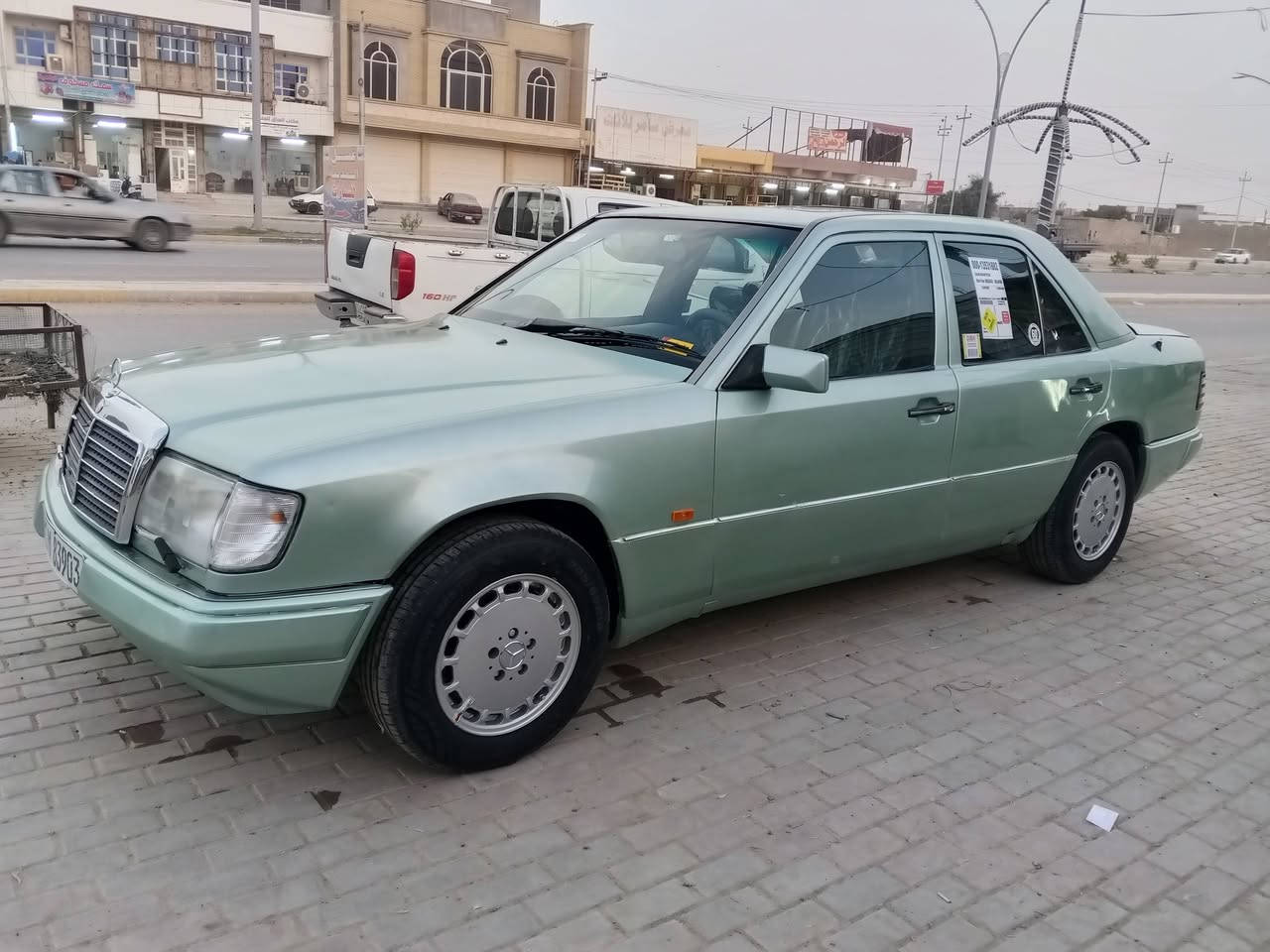 السلام عليكم مرسيدس دب 1992 البيع رقم بغداد باسمي كير و محرك وتبريد  خير من الله السياره خير من الله بس قاعدت دبا واحده مصلحة تصليح بصيط محرك ابلاد السعر 55 و بيهه مجال ***********
