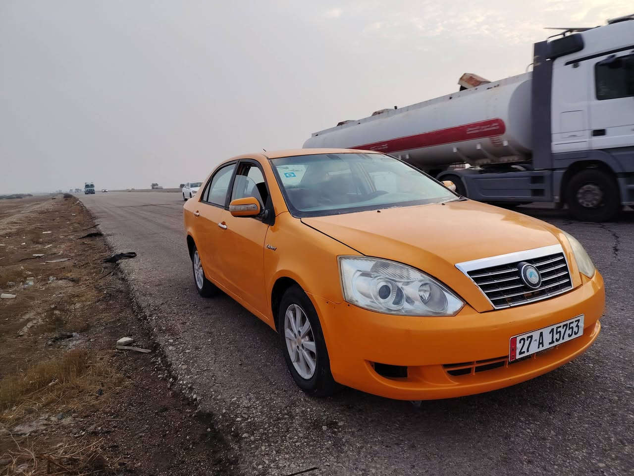 جيلي للبيع موديل 12محور كورلا اوتوماتيك  مصبوغه عام حداديه جديده تخم تاير رقمها ناصريه بسمي سنوية ل2023مصفره هيئه وغرامات سعرها. 38وبيها مجال مكاني ديوانيه ***********
