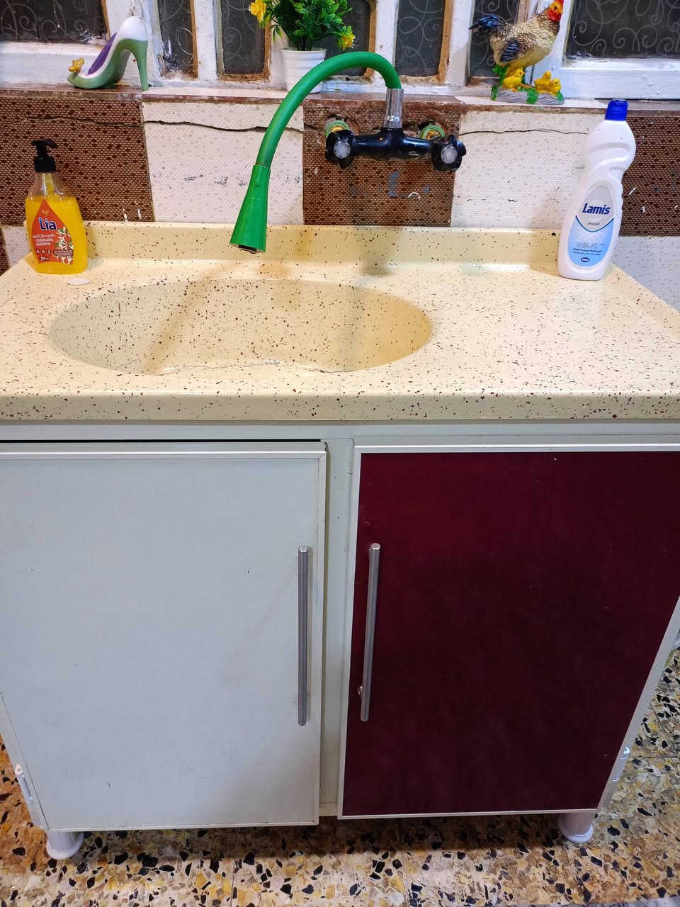 سنك للبيع السعر 100 العنوان شط العرب ***********
