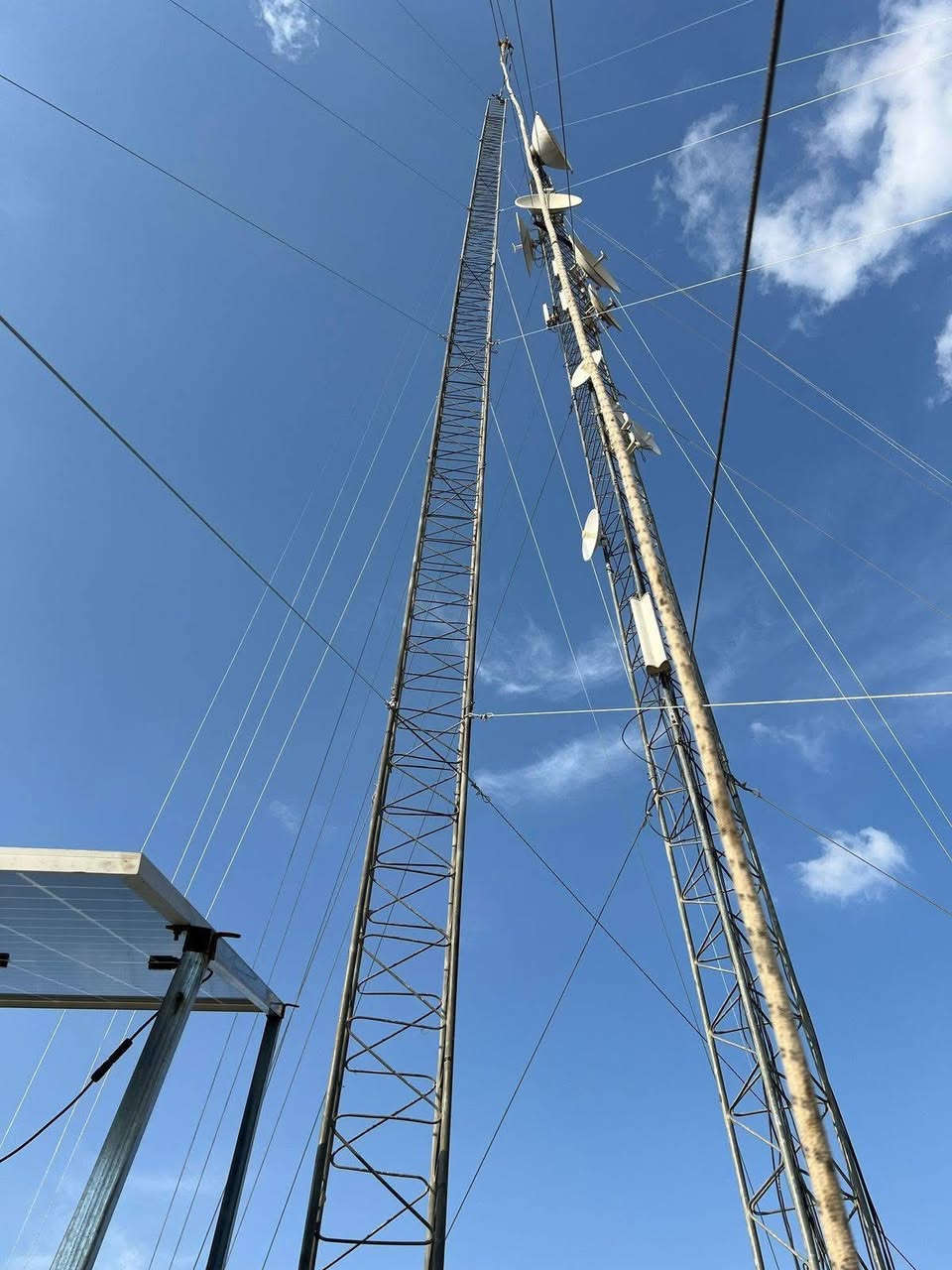 كادر وسام   لتجهيز وتنصيب لابراج.  وصب صبات كونكريت.      وتجهيز الكامرات الحراريه وتدريعها في جميع أنحاء العراق.   وفتح وشد لابراج. 
وصيانتها 
ومستعدين لاي مقاولات. لاي وزاره بشراف مهندسين مختصين بكامرات الحراريه في مجال الكامرات وبسعار منافسه. 

فتح وشد لابراج وبيع وشراء.     اخوكم وسام ديالى 
***********
