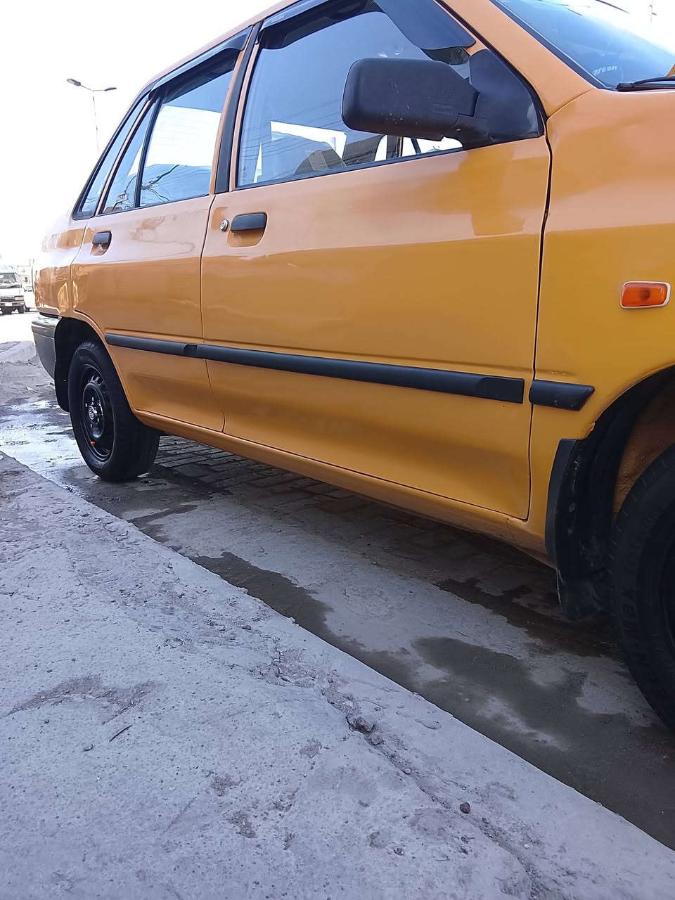 سلام عليكم ورحمه الله وبركاته سايبه للبيع موديل 12 رقم بغداد مصفره هيهة وغرامات  مكينه كير شواصي مكفولات كهربائيات كلها شغاله دوشمه جديده صدر جديد تخم تاير جديد للتبريد ثلج تدفهة شغاله سياره خير من الله تجي وشوف بعينك مآل جناي جديده السياره فدوه لعيونك بس الشراي يتصل السعر 29 المكان بغداد المعالف تقاطع الربيعي التصال *********** اتصال
