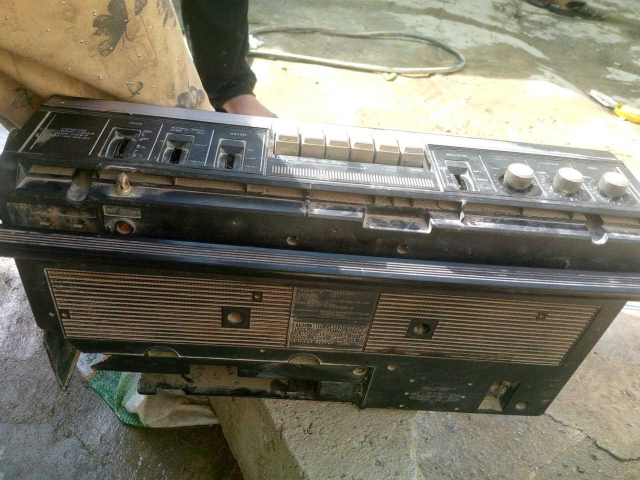 السلام.عليكم مسجل راديو ابييع هلموجود راديو شغال بس خيط فالت الكفر نظيف بس الضهر الخلفي بي كسر دكم كلهن موجوده سعره ١٥ قفل مكاني حي الرئاسه مال عبيدي لا يوجد توصيل


**إذا كنت صاحب هذا الإعلان وتريد حذفه لأي سبب، رجاءا أرسل رسالة إلى الدعم الفني**