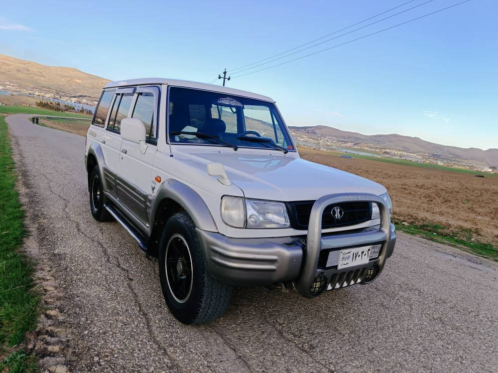 گالوبەر ئاڕم پلاسیک سلێمانی
ئاڕم . ئەوەلیات . موس . بڕاوە .غرامە . بەشەرت
مەکینە بیلاد ئەوروپی لۆک . لۆک
بێ دوکەڵ بێ بوخار بێسەوت بێ چەوری گێڕ عادی 
گێڕ و کلاج و عەکسل و شانسی و کاردن هەموی بەتامی بیلاد
..دەبڵ عەکسل قورس + سوک 
لەجێیا پێی بکێڵە 
چوار تایەو ویل کەپ ی لۆۆکی لەژێردایە تاقم پێش و دوا یەک چرکە و 100$ 
تەبرید 🥶 سارد و گەرم لەسەر سویچ دەبڵ شاشە ئای پادە داش بڵ و سەقف شاشەیە شەش مکەبەرەی SS لەسەرە ماشەڵای ئەوێ ناوگێچ بەکاملی وەک بیلاد لەئیشایە بەرز و نزم و چواری و فڵچەو برێک و چوار جام کارەبای وقفڵ مەرکەزیە دەعم و لێدراو ڕزیوی و قرچ و چەکوشی نیە سەیارەکە سەنتێ مەسرەفی نیە وەڵا ماشەڵا هەر حەزەکەی لێی خوڕی ماڵی کەسو کارە سعری زۆر گونجاوە شوێن بەزیان 
سعر 48 گەڵاو معامەلەیەکی برایانە
***********
*********** السليمانية, العراق
