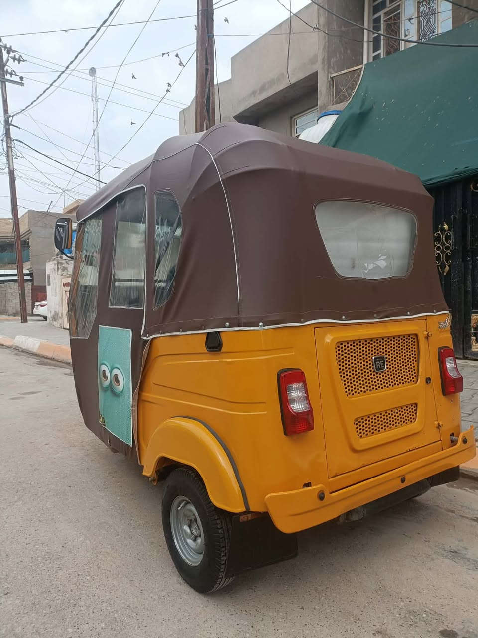 السلام عليكم تكتك للبيع موديل 21رقم انكليزي بغداد باقي على استلام اللوحات مشروع وطني تخم تاير البارحه شاده مكينه لاتنقيص ولاتبخير اكسل خير من الله للاتصال على بكاني ديالى بعقوبة ***********
