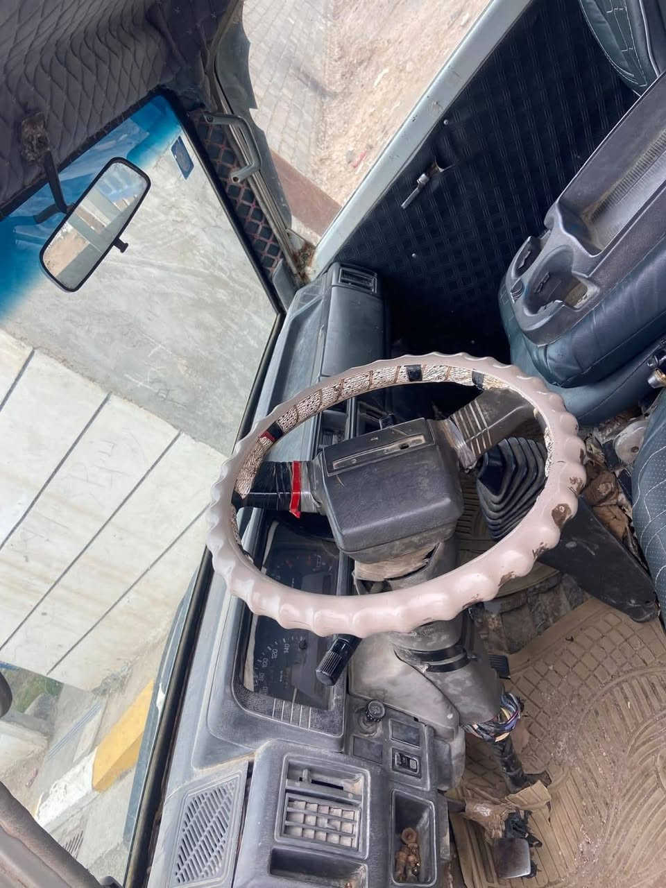 سلام عليكم ..كيه بنكو 6 جنكال 93 مكفوله من كصه وكير ومحرك مكفولات سياره جاهزه من كلشي .مكاني بغداد المحموديه .السعر 40 وبيه مجال حك جيه ***********
