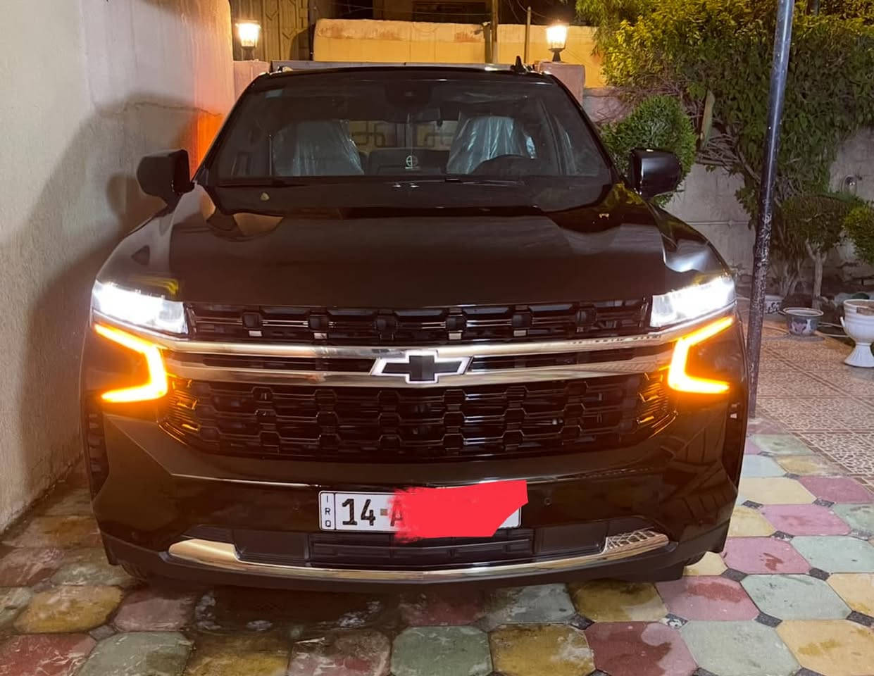 السلام عليكم 
تاهو 2024 خليجي ls وكالة المنصورة 
السيارة كفالة عامة
مغلفة ppf بالكامل 
ماشية 30,000 كم
رقم السيارة بصرة ومكانها بصرة
للاستفسار ***********
