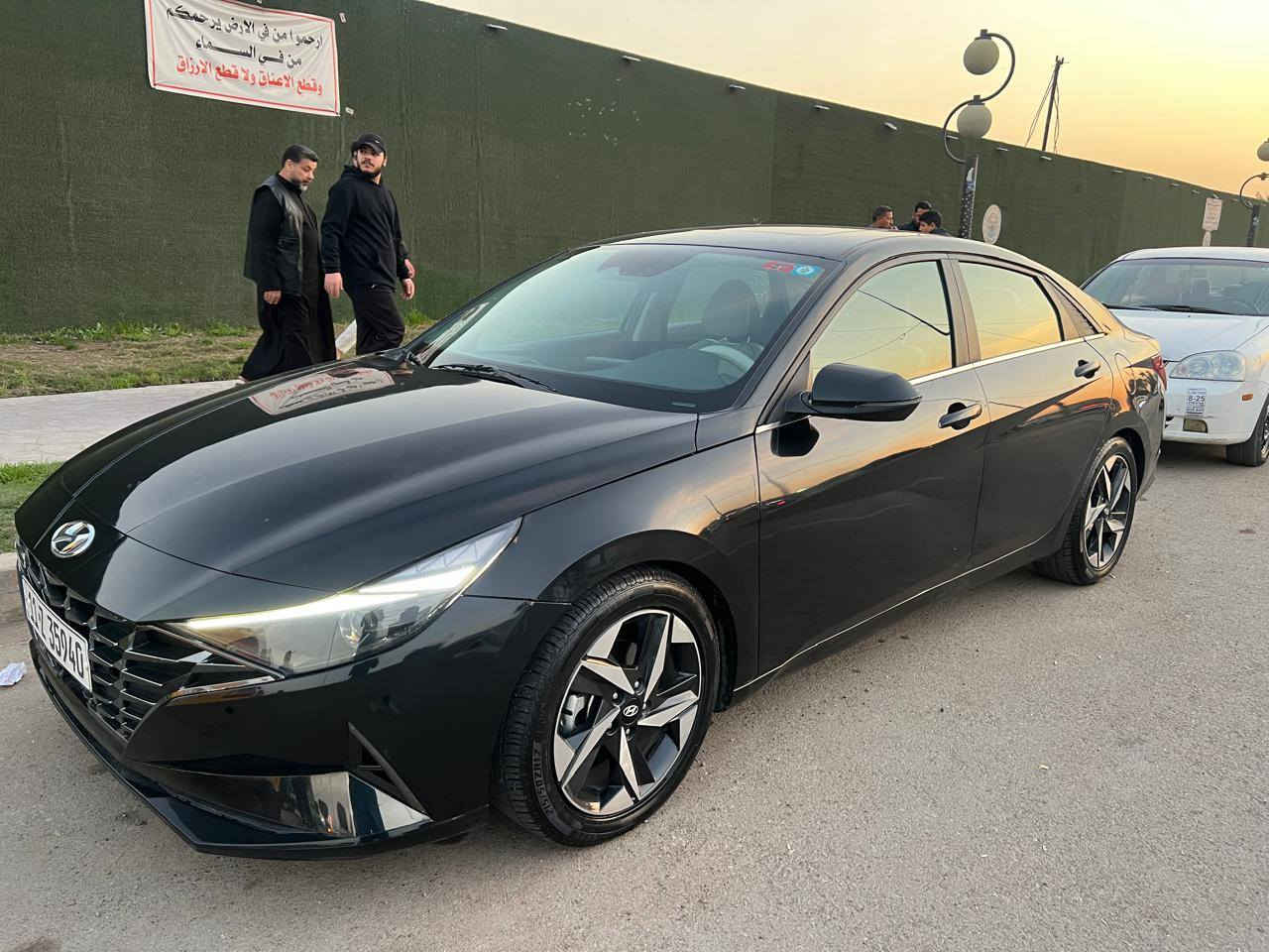 السلام عليكم .. 
النترا موديل2023 
السيارة فول الضرر مالتها بابين السايق موضح بالصورة والجاملغ الامامي بي بارد 
السيارة جاهزة من كلشي 
معروضة للبيع بسعر 155 
التواصل على الرقم ***********
شوف الصور كاملات واتصل وبالخدمة
