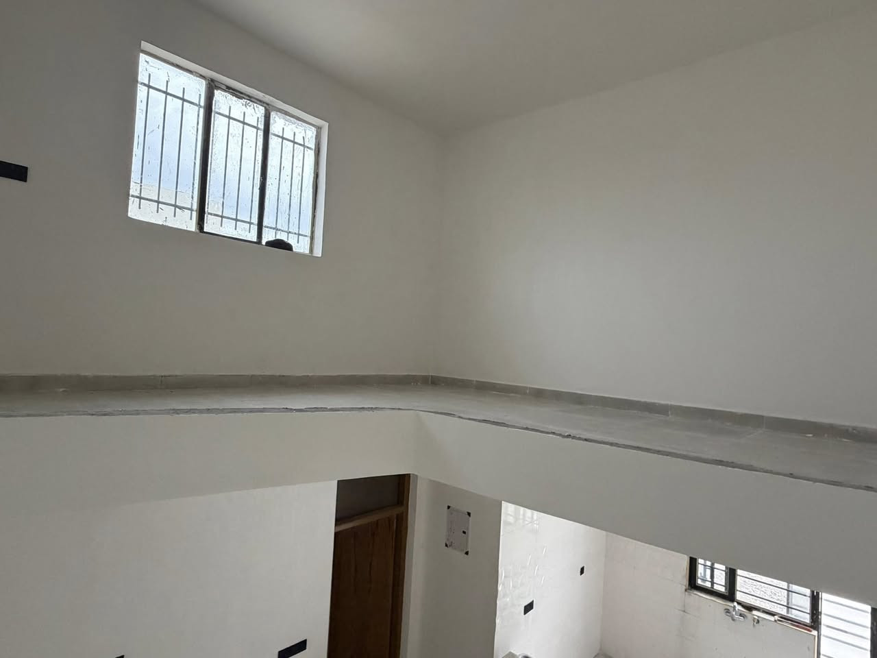 بيوت عدد مساحه كل بيت 100 متر في الموظفين الزراعي بناء حديث وجاهز للسكن للاستفسار 
***********
***********
