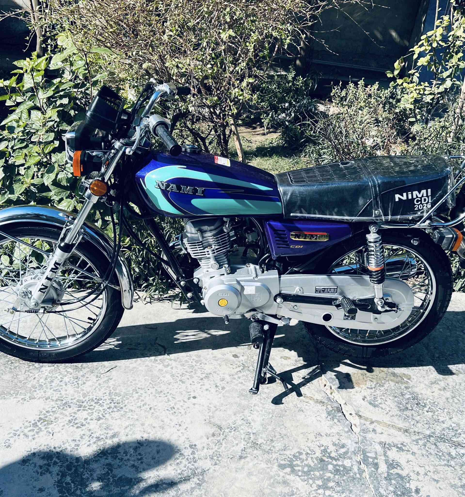 نامه البيع  تلاتثه  حرف صار الها شهر من طالعه كفاله عامه من كلشي سعر ٧٢٥العنوان سده الهنديه وهذا رقم ***********
