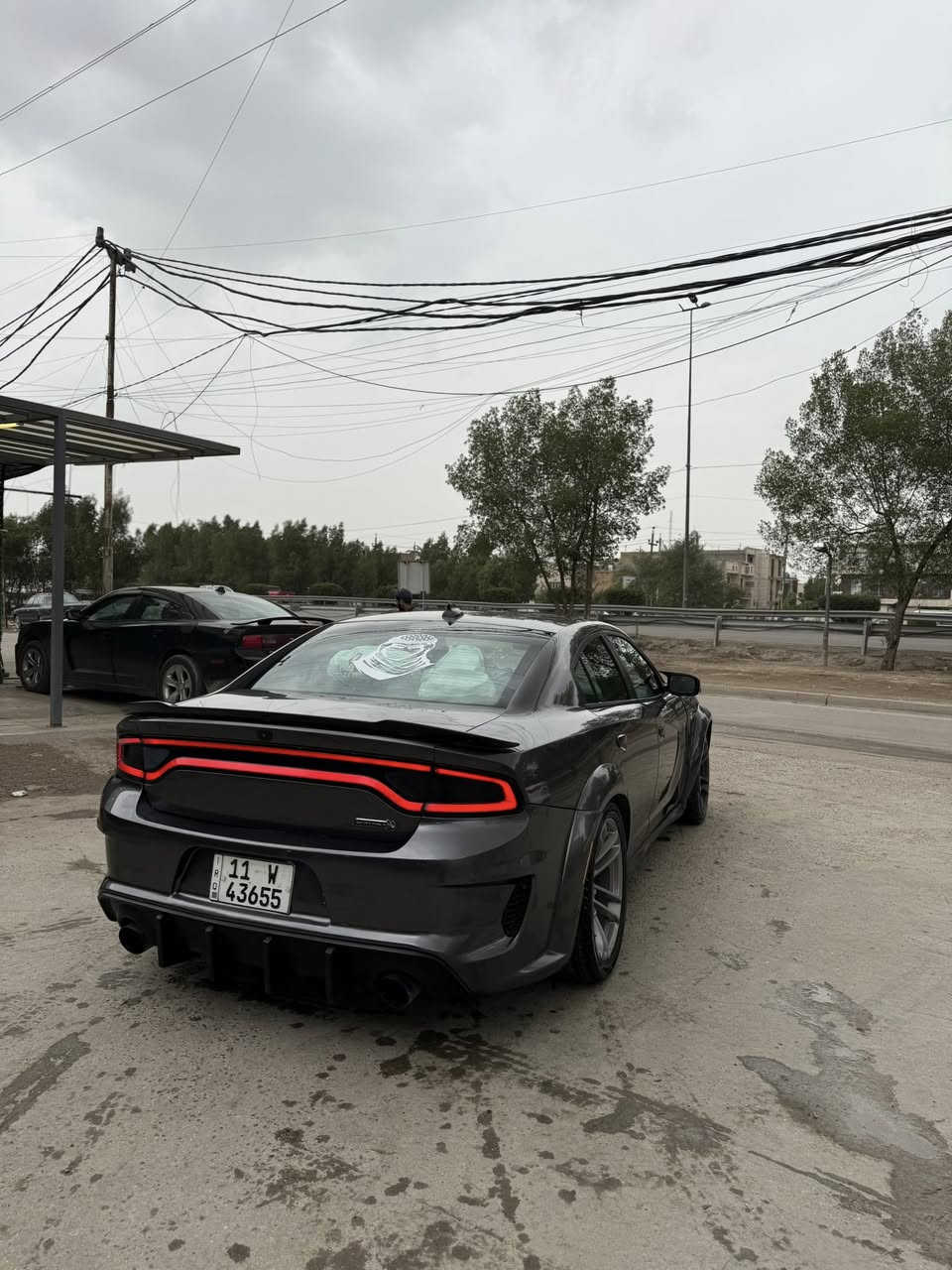 جارجر 2019 Rt اصل رقم بغداد بااسمي
مواصفات الارتي العاديه 
السياره عليها كت وايد بدي وشوته هدرز  عليها لايتات متغير وسقف روز رايز الداخل كله تغطيس  
مسويلها حمام وبولش قبل اسبوع يعني سياره مناقصه شي 
اربع قطع صبغ والبنيد مبدل مالته 
سعر السياره 170 ورقه وبيها مجال 
*********** مكان السياره بغداد اليرموك
