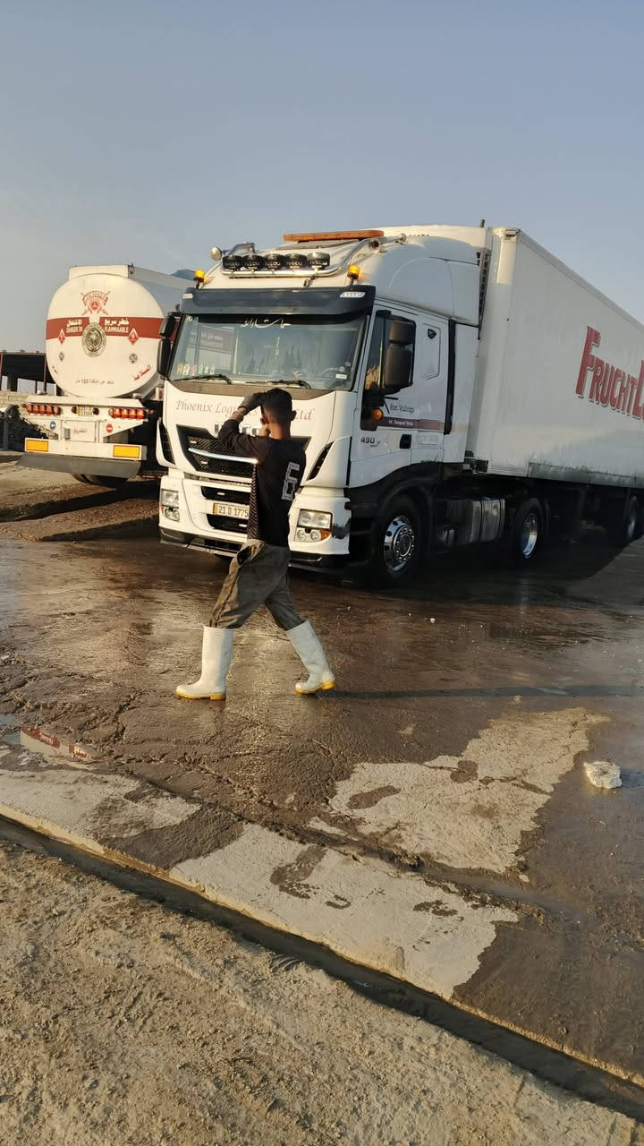 البيع مكلف بلنشر 
‏‪***********‬‏
مكان سياره ديالي. بعفوية
