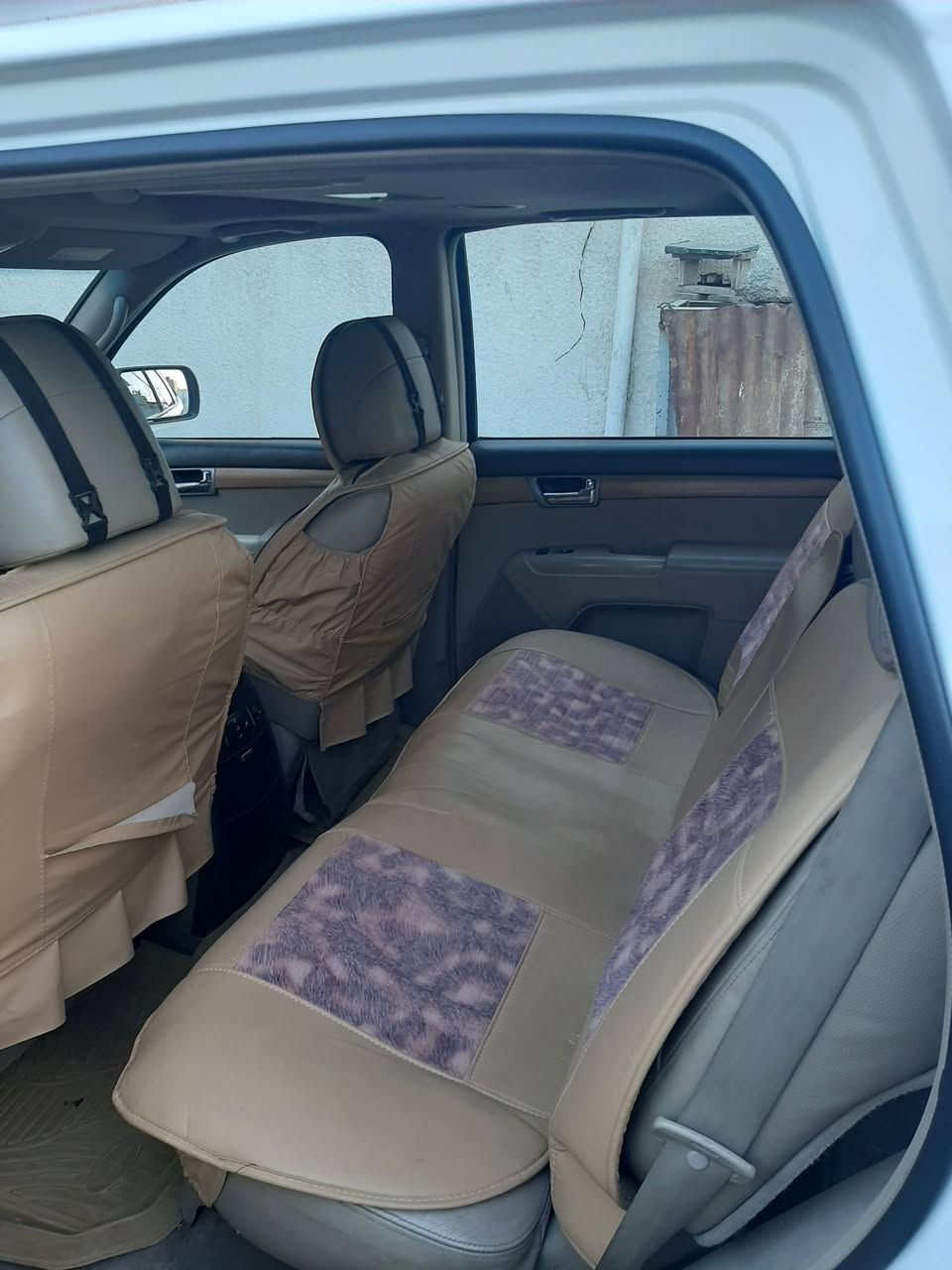 السلام عليكم 
كيا موهافي للبيع 
فول ١/١ 
موديل: 2012
ماشية :145
مكانها بغداد 
رقم: بغداد

***********
