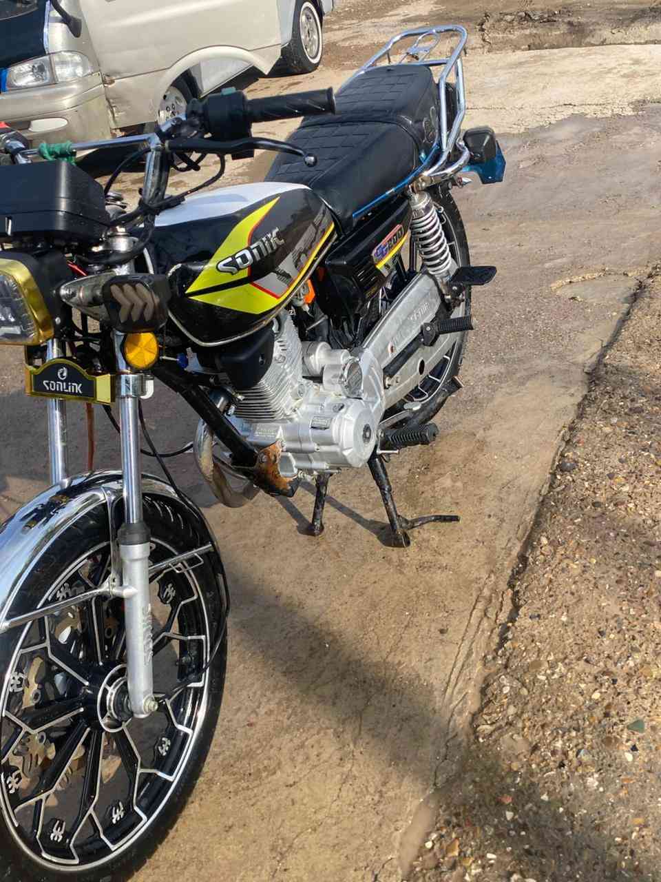 دراجه للبيع سيفان موديل٢٤ دراجه ما بيهه أي نقص مكاني بعقوبهالسعر٥٥٠   الرقم***********
