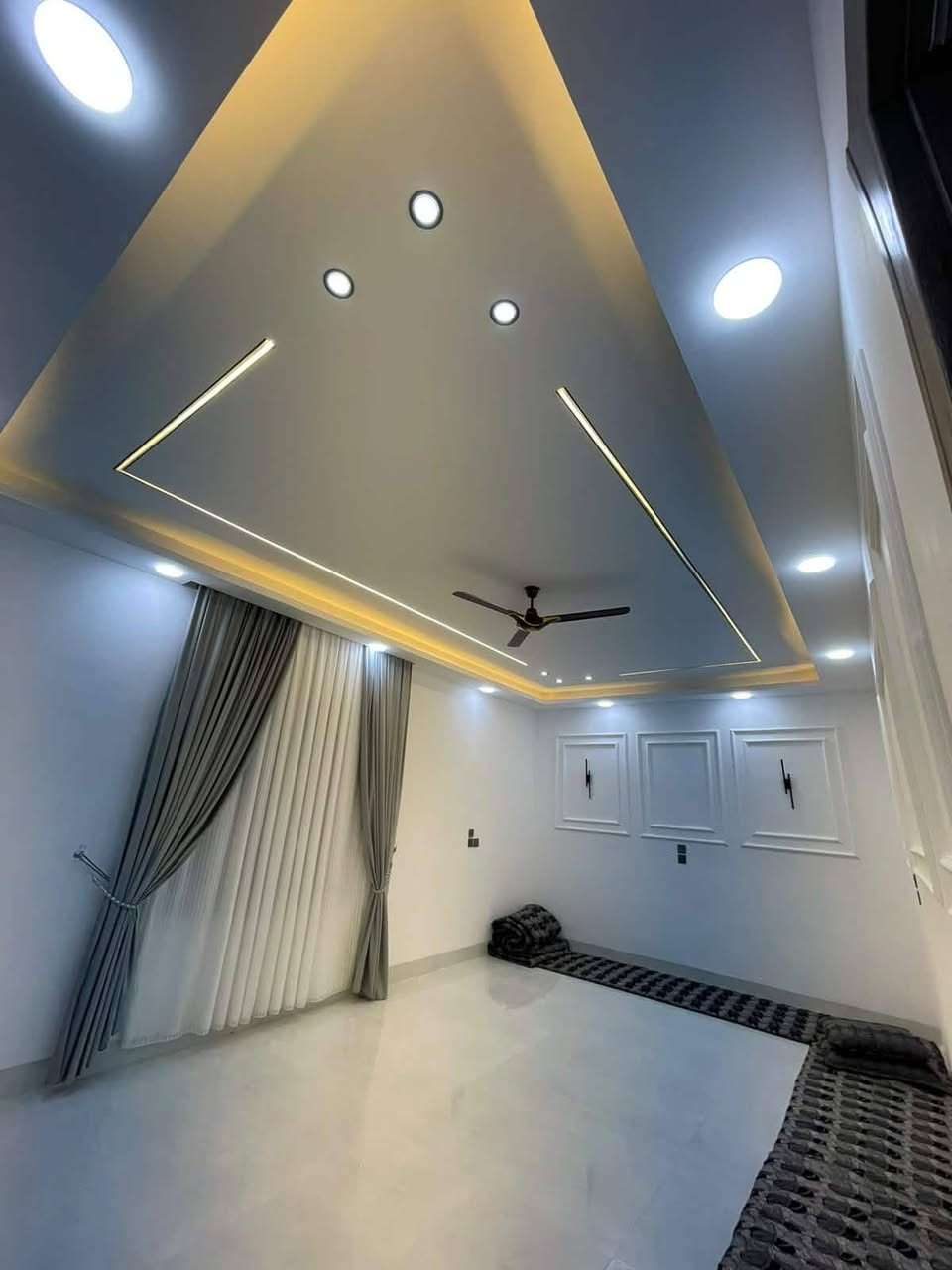 كادر عمل كافة البورگ عمل تحت إشراف مهندس وحسب الديكور الي يطلبه الزبون
وبأنسب الأسعار كل ماعليك تتصل وتختار الديكور وتأخذ عمل ونجهزلك كامل الكادر منالشرقاط نجيك للبيت تختار الديكور وننطيك سعر وتسأل عالاسعار قبل العمل وإحنا حاضرين الي حاب يشتغل يتواصل متفرغ حاليآ
***********
