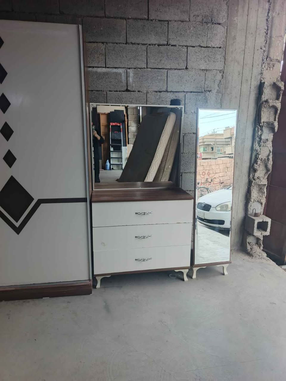 غرفة نوم تركي اخو الجديد 7قطع نضيفه كلش سعرها 450 عنوان كركوك متوفر توصيل 
رقم مبايل/*********** كركوك, العراق
