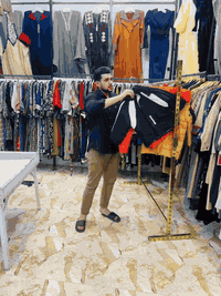 سلام عليكم زبائننا الكرام يعلن مجمع أزياء الخليج على كسر بظاعة جديد شتائي درجه أوله  يوم الاربعاء المصادف2025/11/12العنوان ميسان منطقة المحمودية خلف صحة الطلاب شارع علوه المخضر بأدرة عباس الغراوي الهاتف ***********
