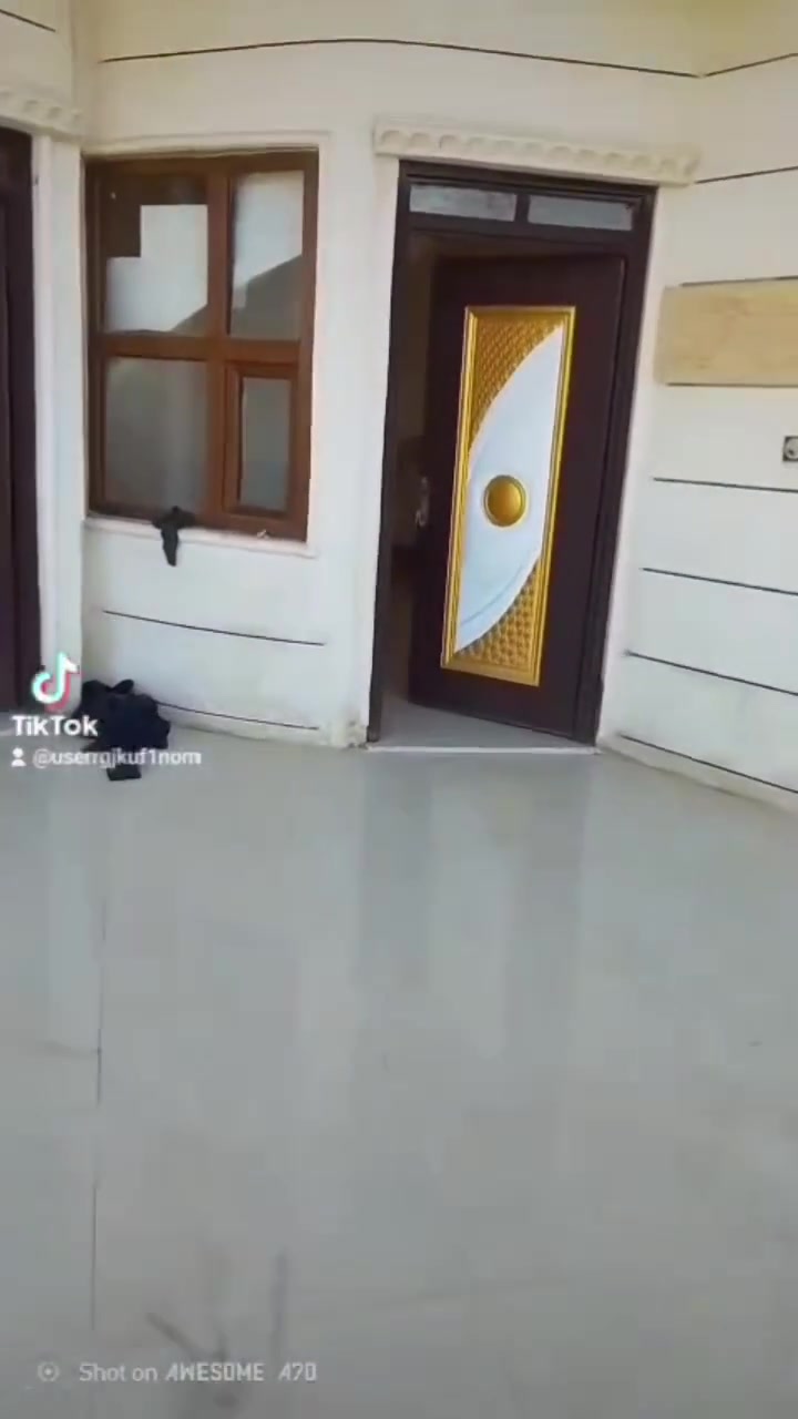 الدار مع قطعة معروض للبيع في حي الكفاح الجنوبي مساحة البناء ٤٧٥ متر مساحة القطعة ٤٣٠ متر
الدار مع قطعة معروض للبيع في حي الكفاح الجنوبي مساحة البناء ٤٧٥ متر مساحة القطعة ٤٣٠ متر
للاستفسار الاتصال على الارقام التالية/***********
         / ‪0750 352 4800
 بيت جاهز من كل شيء
